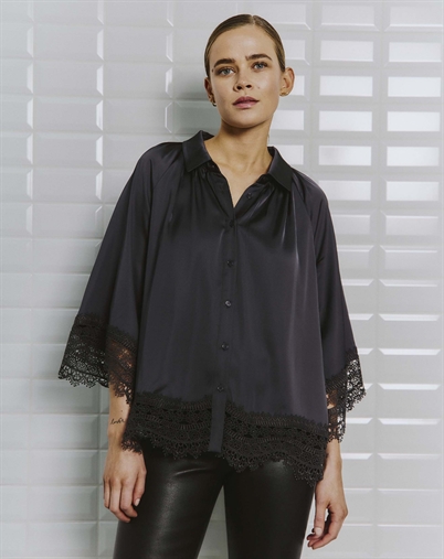Withblack - Dagmar WBL Sateen Lace Skjorte - Dark Grey